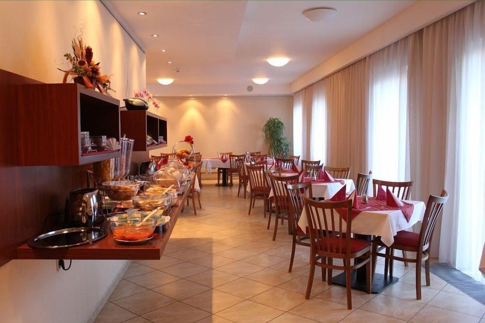 Popelka Hotel Prag